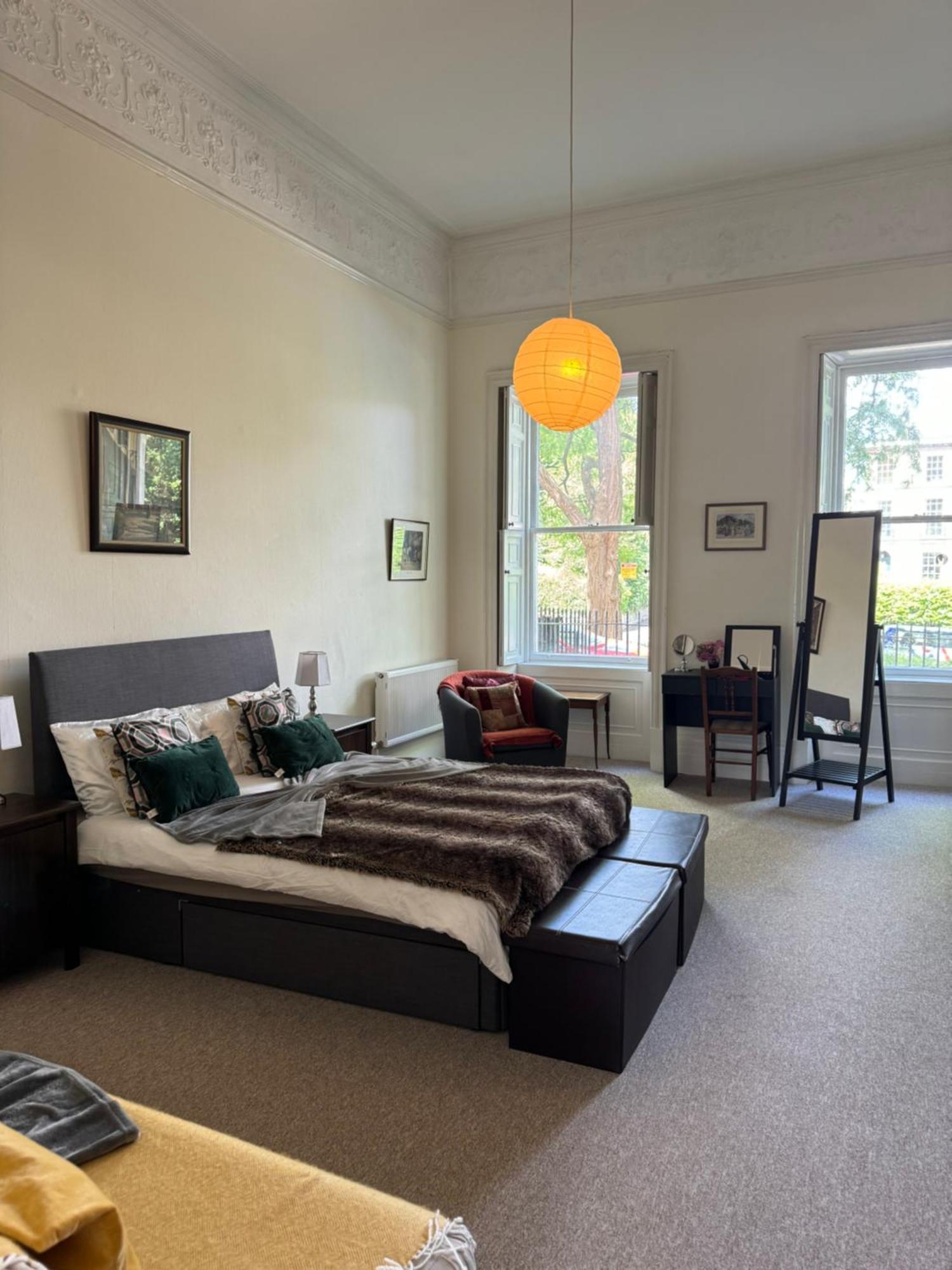 Grosvenor Apartments In Bath - Great For Families, Groups, Couples, 80 Sq M, Parking Eksteriør bilde